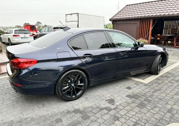BMW Seria 5 cena 129150 przebieg: 122000, rok produkcji 2018 z Kisielice małe 742